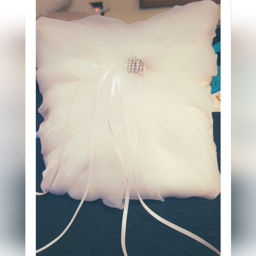 Ring Pillow - Picture 2 of 7